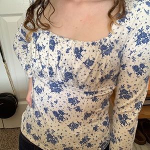 Long sleeve floral top